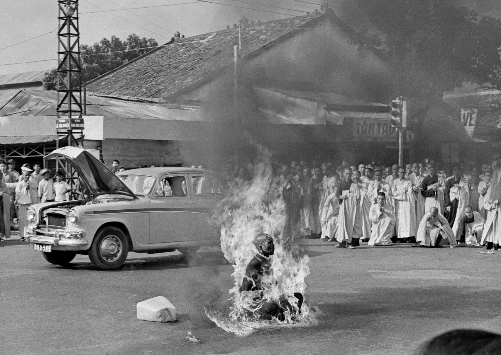 1963: Quang Duc